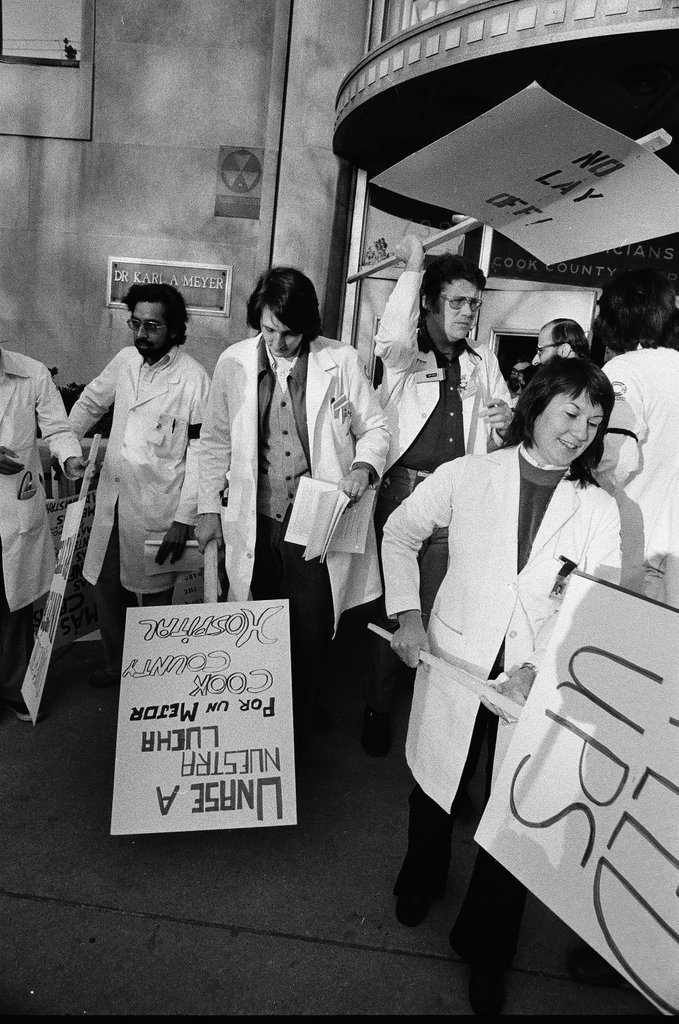 Doctors on strike picketing outside of Cook County Hospital - Chicago Sun-Times