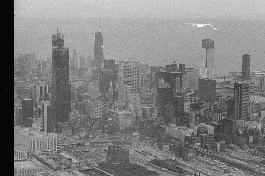 Aerial views of the city, skyscrapers under construction - Howard Lyon for Chicago Sun-Times