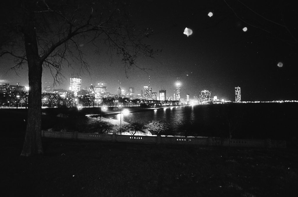 City skyline at night - Jack Lenahan for Chicago Sun-Times
