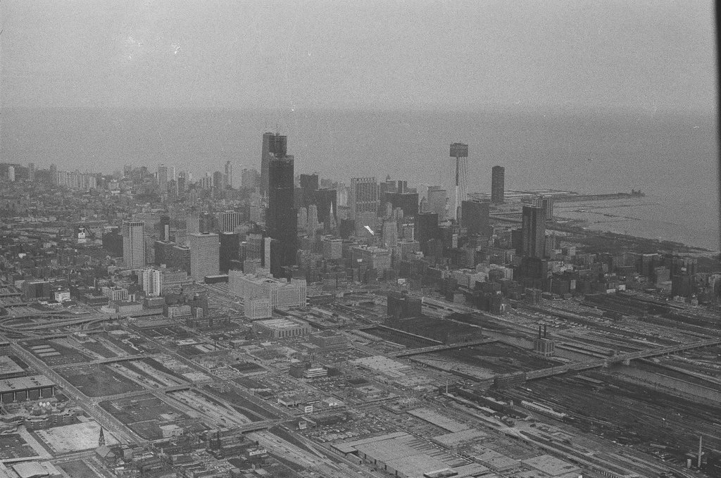 Aerial views of the city, skyscrapers under construction - Howard Lyon for Chicago Sun-Times