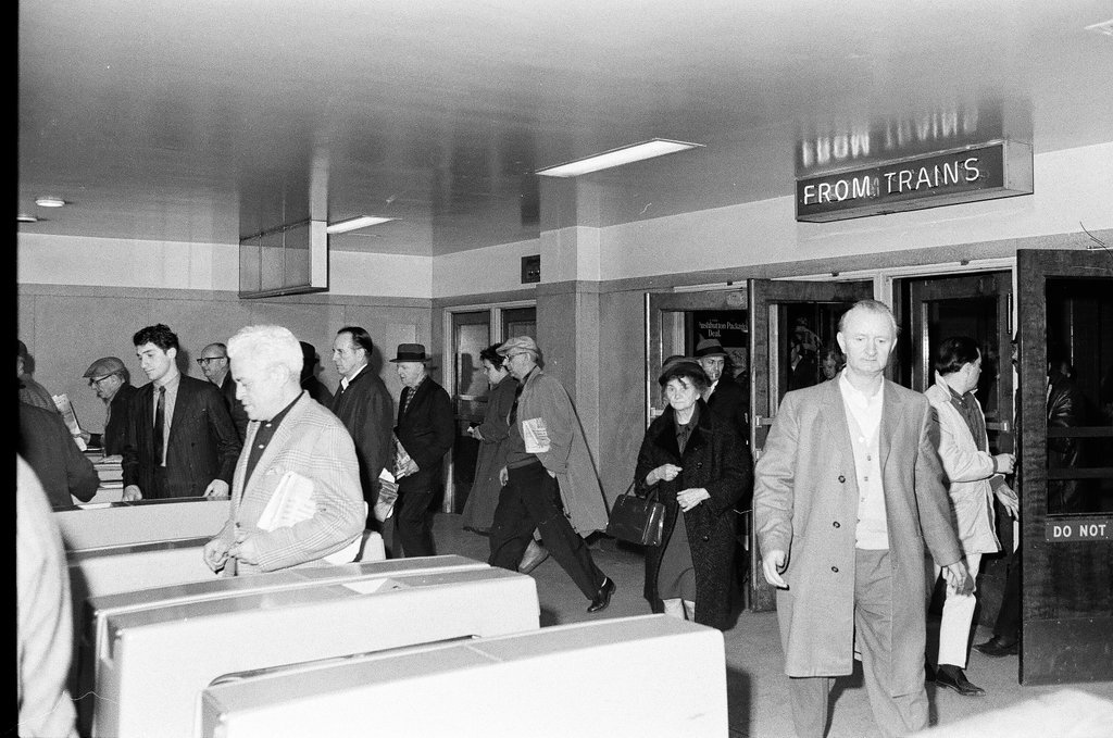 Travelers at Randolph Street Station during railroad switchmen strike - Chicago Sun-Times