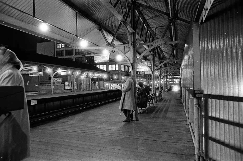Elevated train station at Wabash and Randolph - Jack Lenahan for Chicago Sun-Times