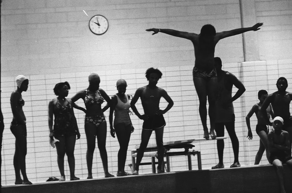 Co-ed sports at Dunbar High School - Chicago Sun-Times