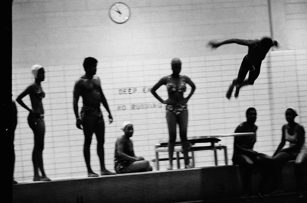 Co-ed sports at Dunbar High School - Chicago Sun-Times