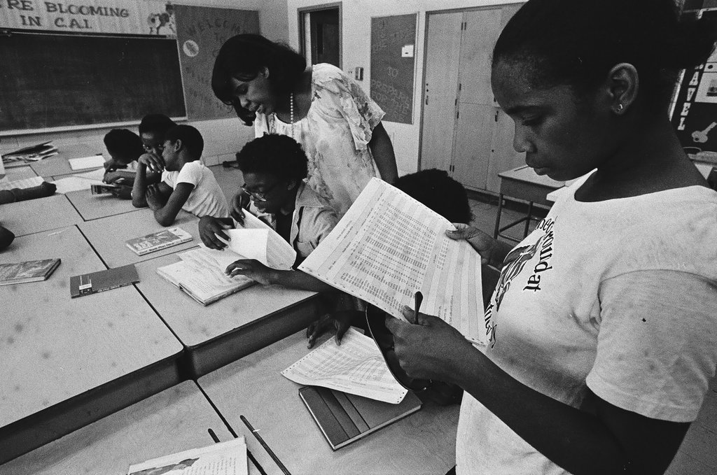 Computer instruction class - Chicago Sun-Times