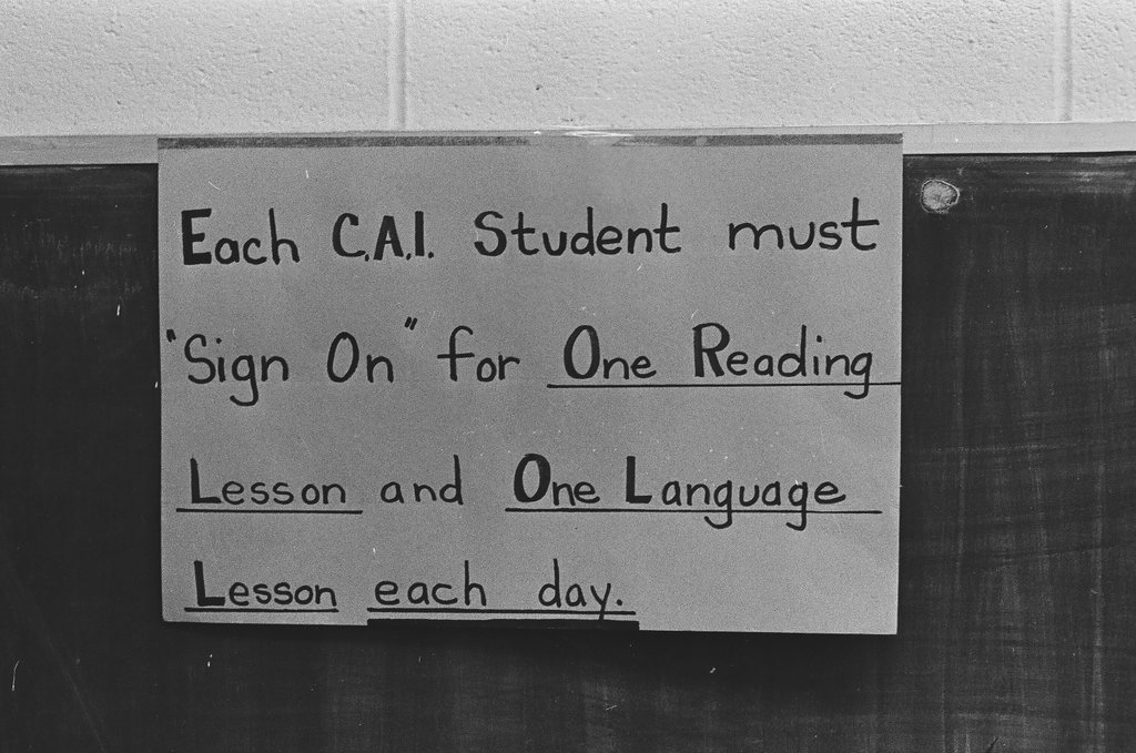 Computer instruction class - Chicago Sun-Times
