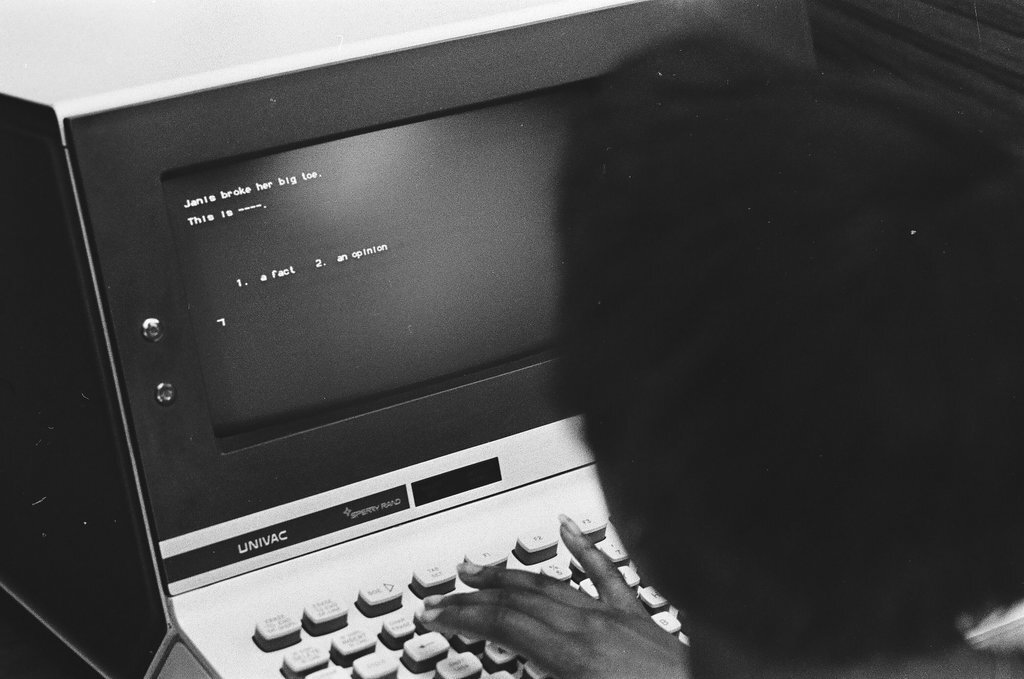 Computer instruction class - Chicago Sun-Times