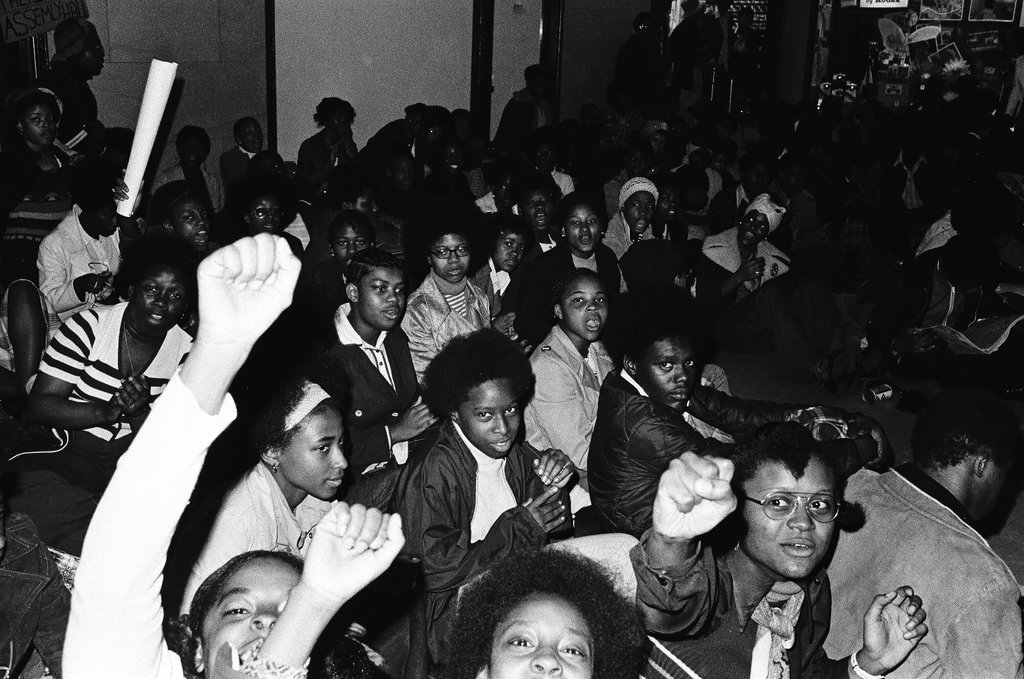 High school students stage sit-in at Board of Education offices - Chicago Sun-Times