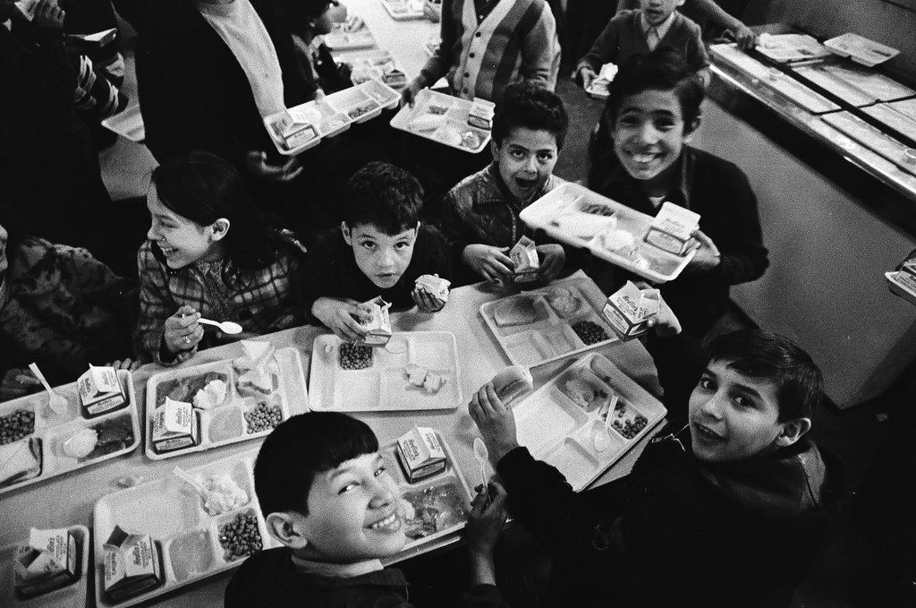 Overcrowded lunchroom at von Humboldt Elementary School - Chicago Sun-Times