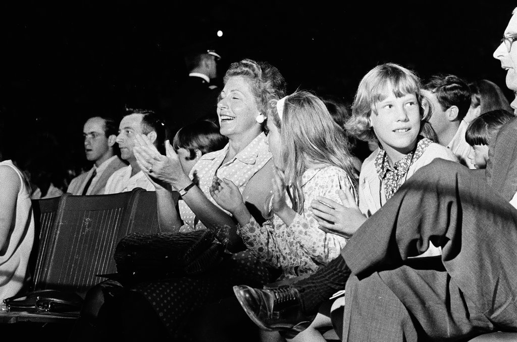 The Monkees at the Chicago Stadium - Gary Settle for Chicago Sun-Times