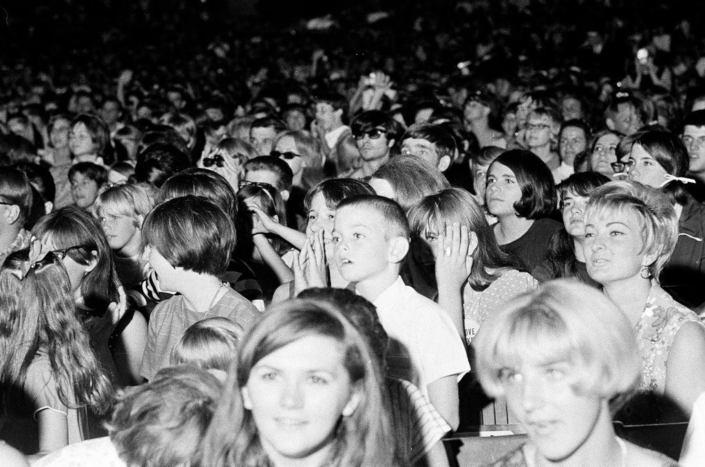 The Monkees at the Chicago Stadium - Gary Settle for Chicago Sun-Times