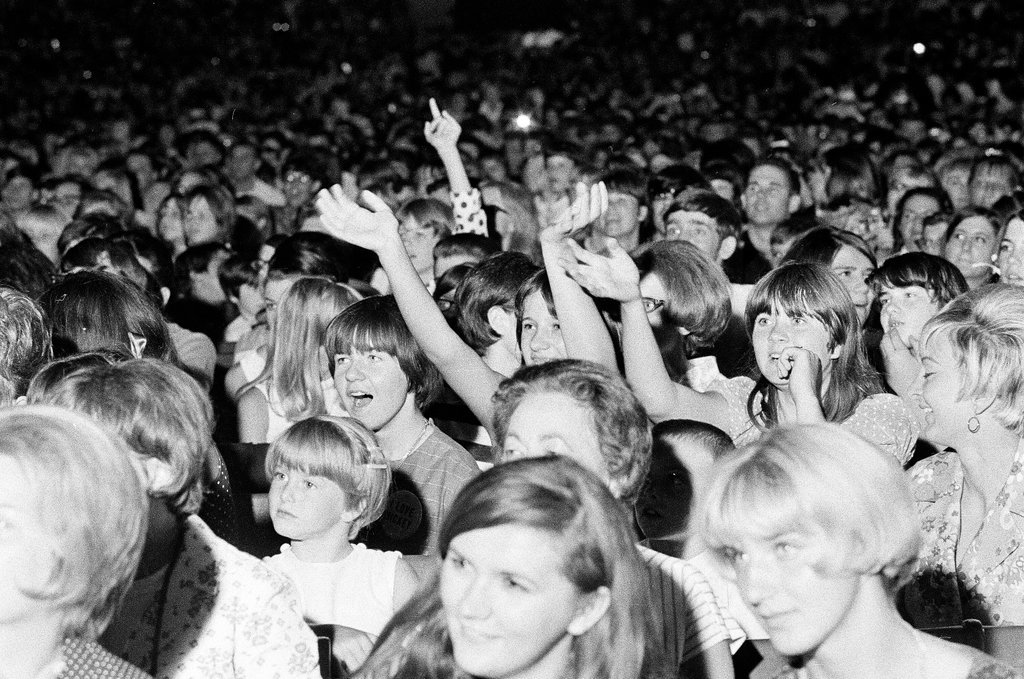The Monkees at the Chicago Stadium - Gary Settle for Chicago Sun-Times
