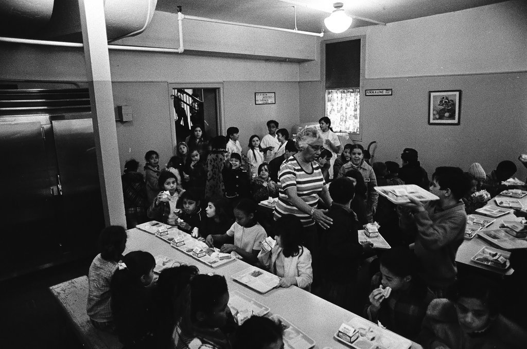 Overcrowded lunchroom at von Humboldt Elementary School - Chicago Sun-Times