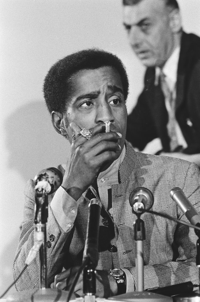 Sammy Davis, Jr. press conference at the Auditorium Theatre - Kotalik (Bob or George) for Chicago Sun-Times