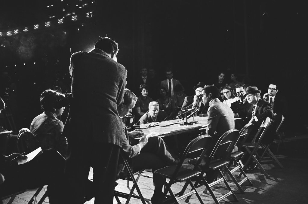Sammy Davis, Jr. press conference at the Auditorium Theatre - Kotalik (Bob or George) for Chicago Sun-Times
