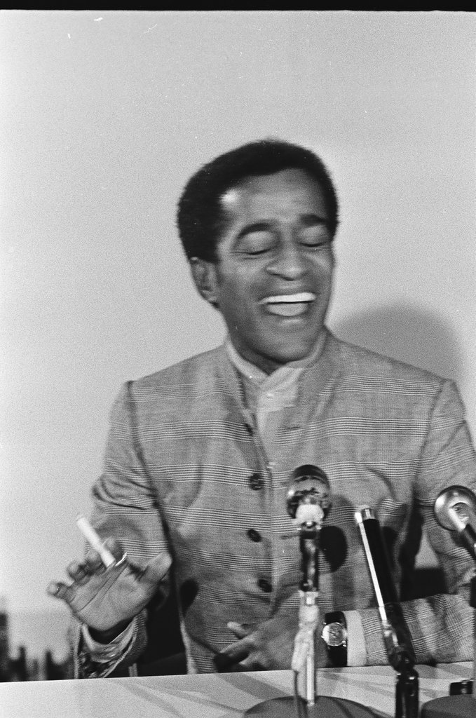 Sammy Davis, Jr. press conference at the Auditorium Theatre - Kotalik (Bob or George) for Chicago Sun-Times