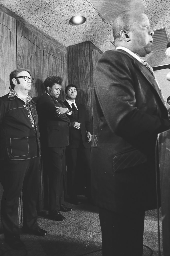 Muhammad Ali speaking about Wepner fight at press conference - Randy B. Leffingwell for Chicago Sun-Times