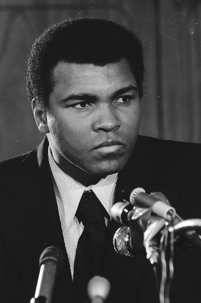 Muhammad Ali speaking about Wepner fight at press conference - Randy B. Leffingwell for Chicago Sun-Times