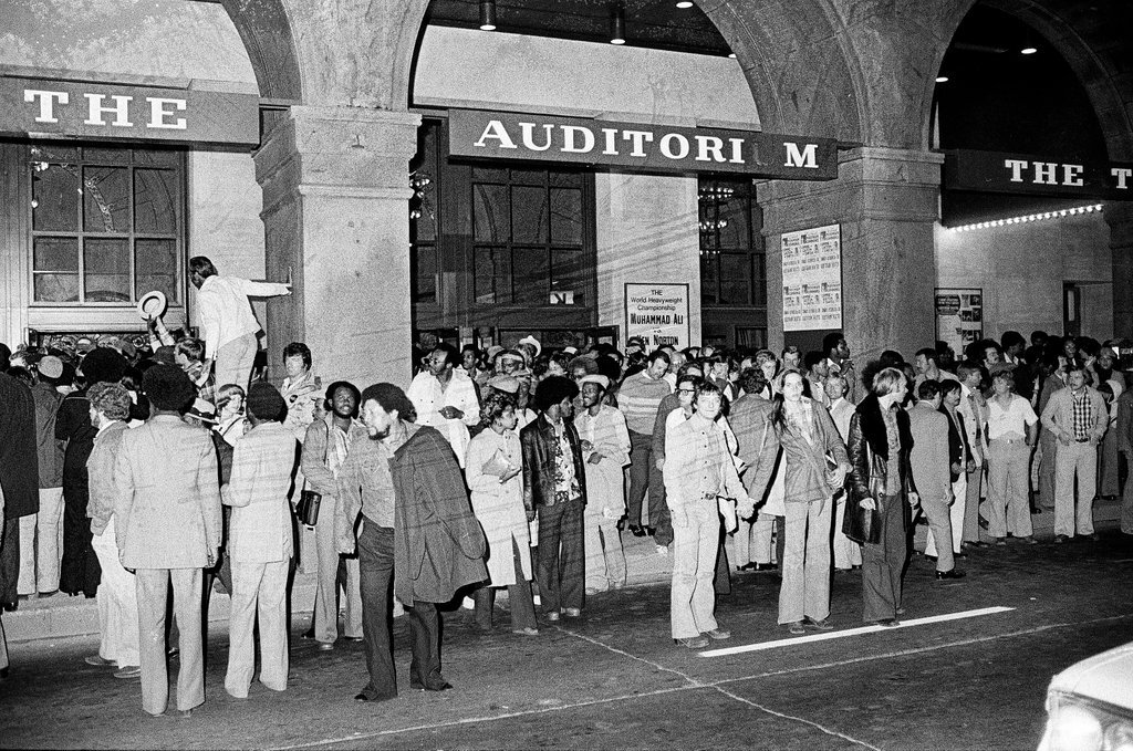 Crowd leaving Auditorium Theatre after watching Ali-Norton fight - Jim Mescall for Chicago Sun-Times
