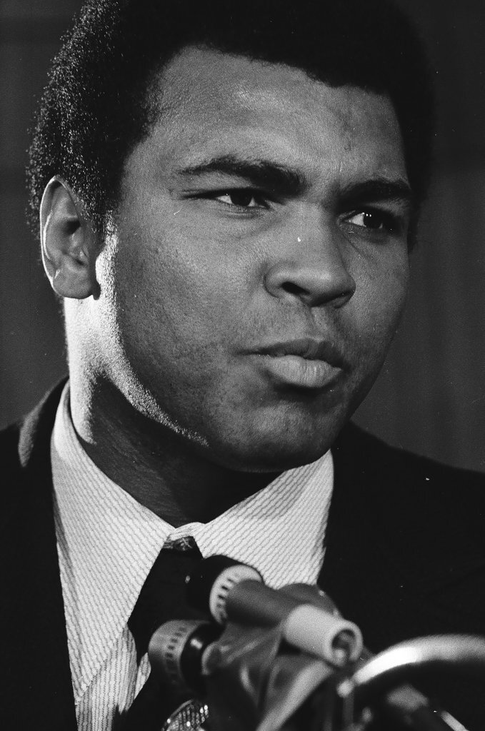 Muhammad Ali speaking about Wepner fight at press conference - Randy B. Leffingwell for Chicago Sun-Times