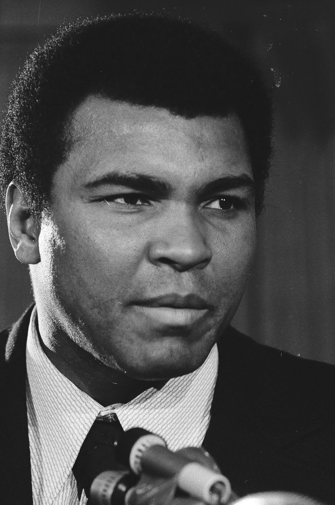 Muhammad Ali speaking about Wepner fight at press conference - Randy B. Leffingwell for Chicago Sun-Times