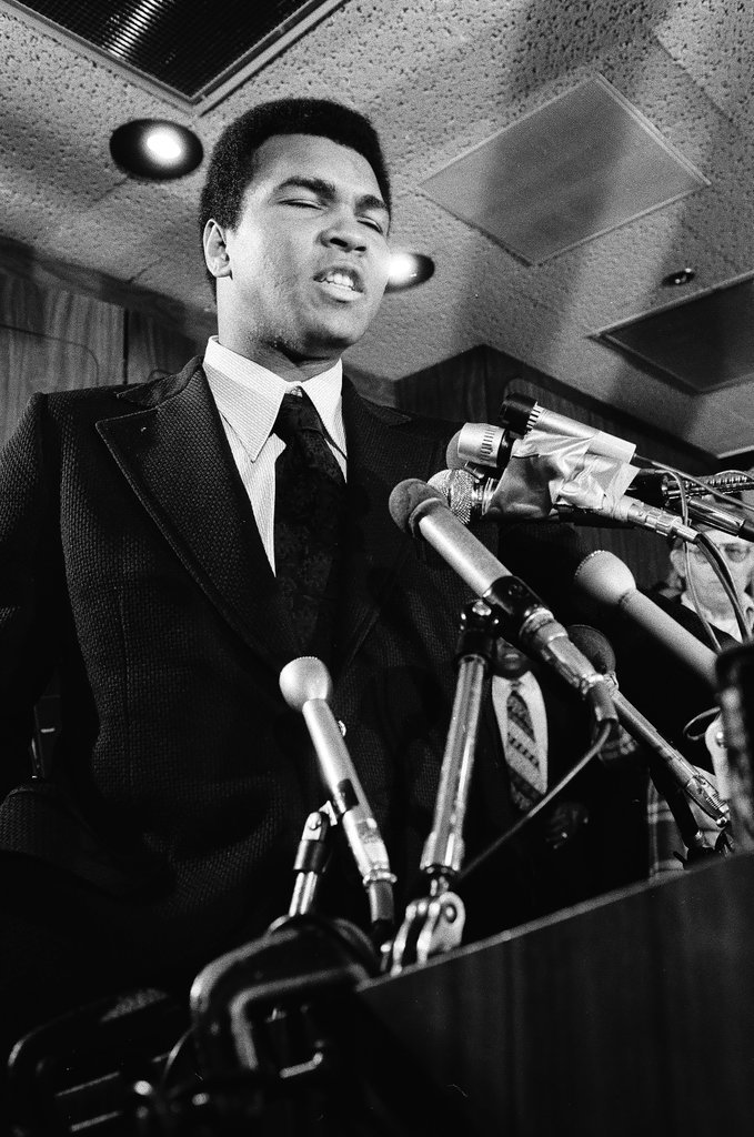 Muhammad Ali speaking about Wepner fight at press conference - Randy B. Leffingwell for Chicago Sun-Times