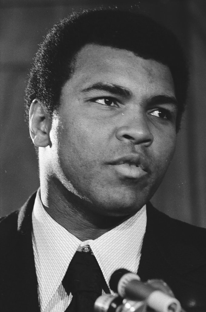 Muhammad Ali speaking about Wepner fight at press conference - Randy B. Leffingwell for Chicago Sun-Times