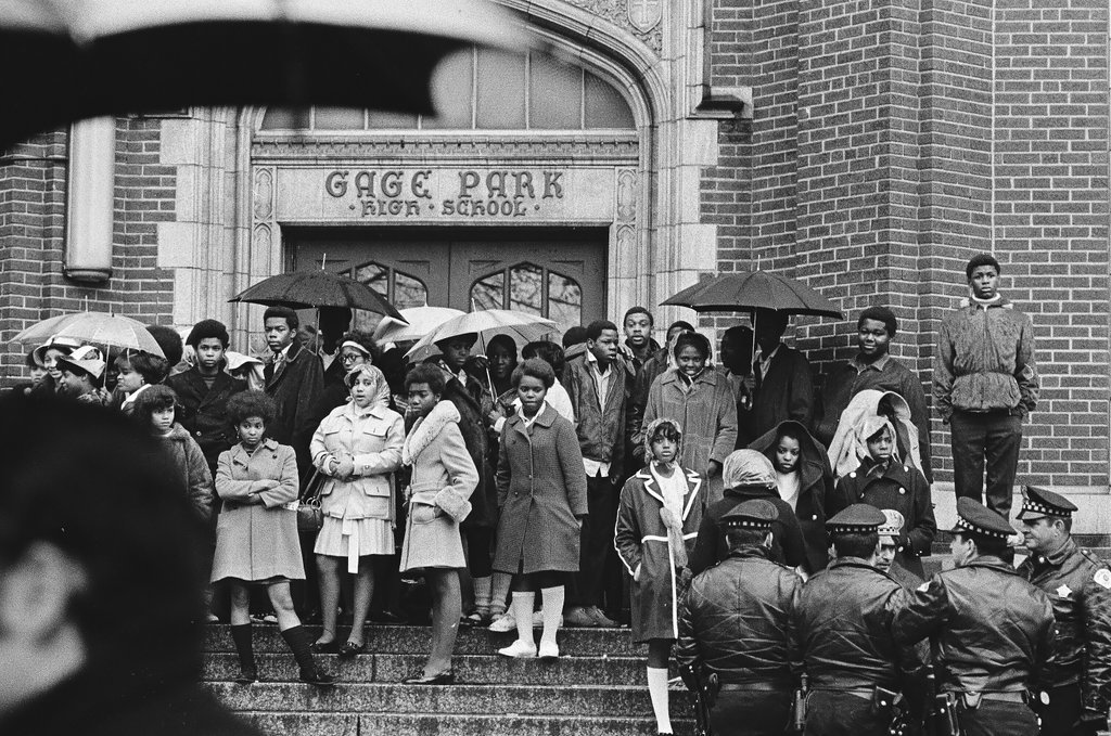 Police and students outside of Gage Park High School - Chicago Sun-Times