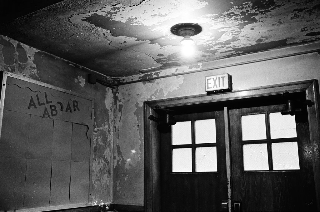 Deteriorating building conditions of Guggenheim Elementary School - Chicago Sun-Times