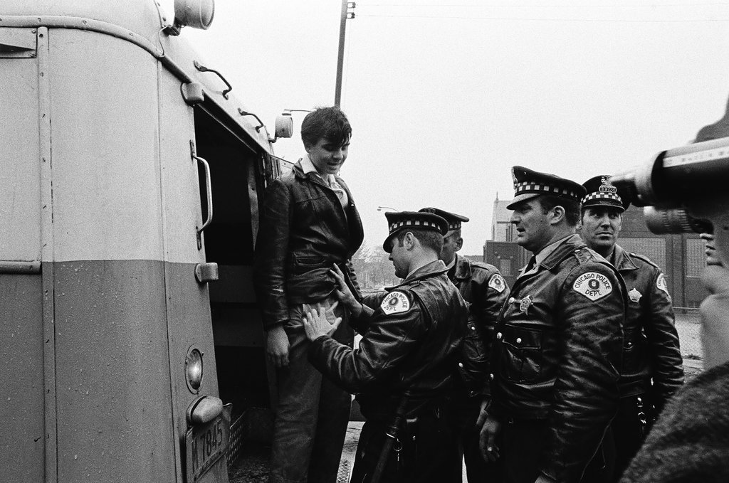 Police and students outside of Gage Park High School - Chicago Sun-Times