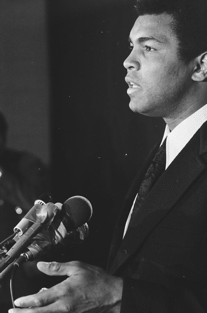 Muhammad Ali speaking about Wepner fight at press conference - Randy B. Leffingwell for Chicago Sun-Times