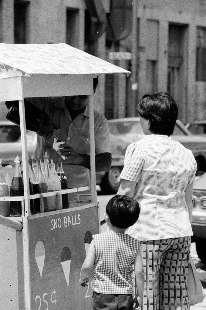 People and businesses on North Milwaukee Avenue - Chicago Sun-Times