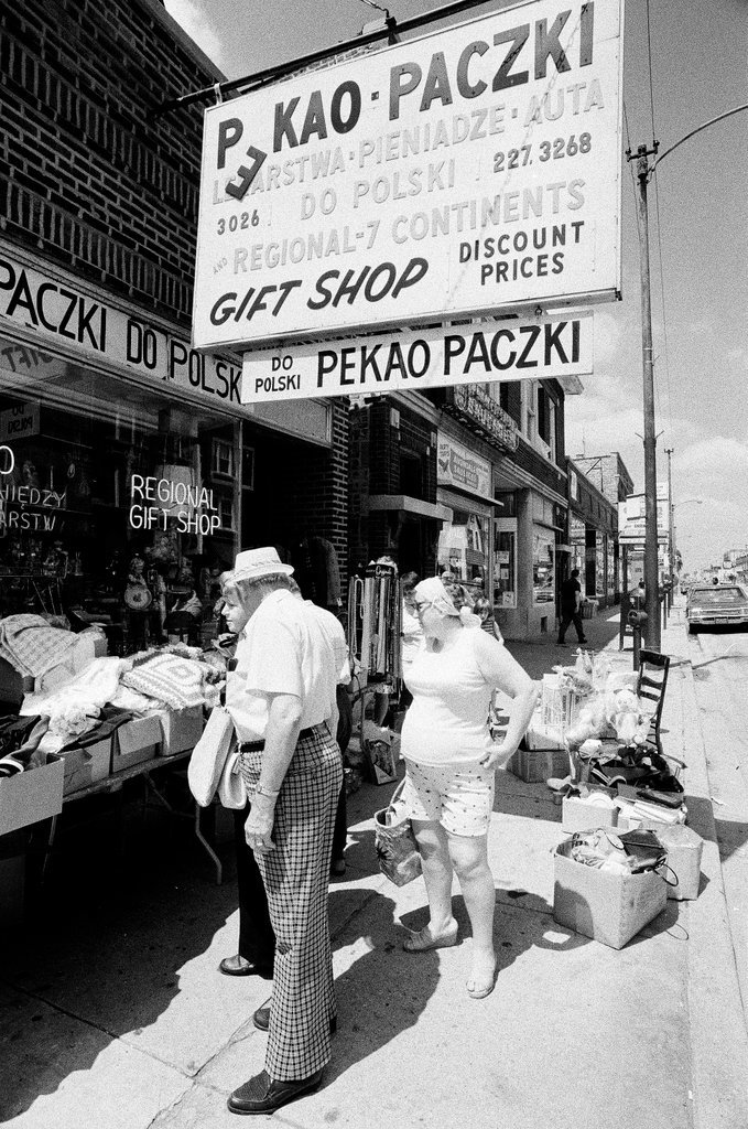 People and businesses on North Milwaukee Avenue - Chicago Sun-Times