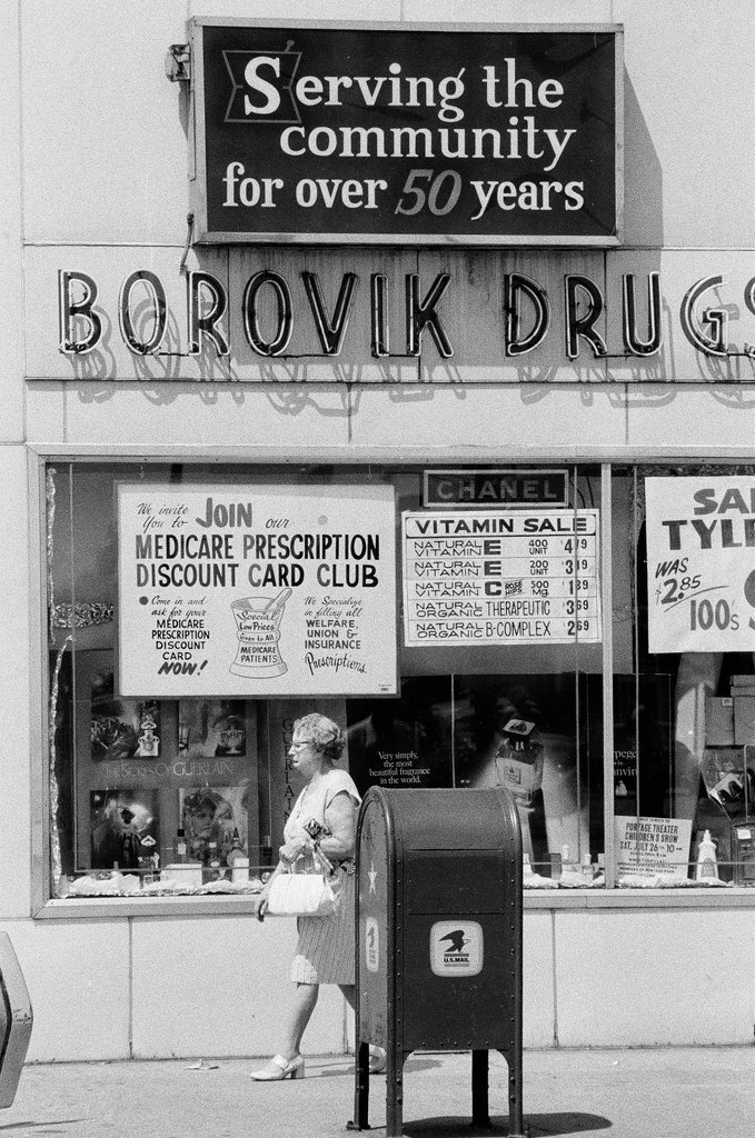 People and businesses on North Milwaukee Avenue - Chicago Sun-Times