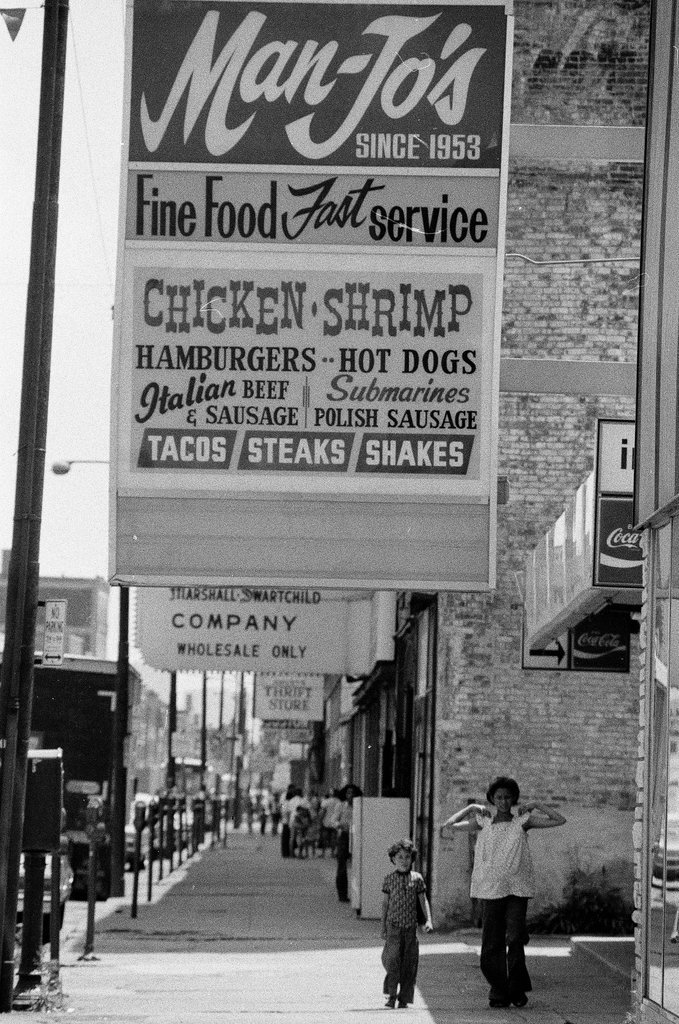 People and businesses on North Milwaukee Avenue - Chicago Sun-Times