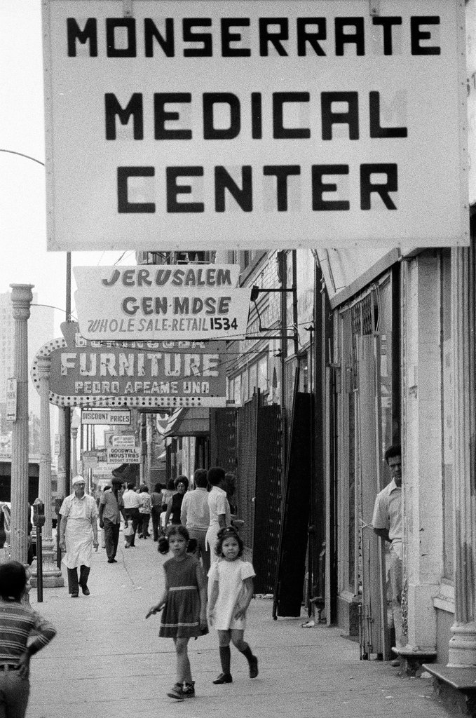 People and businesses on North Milwaukee Avenue - Chicago Sun-Times