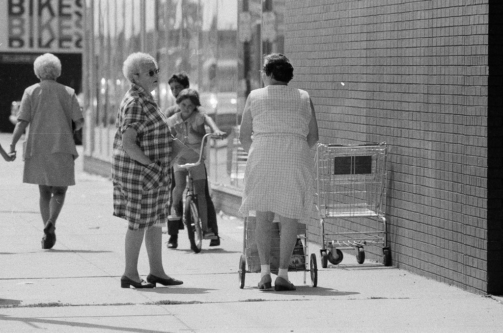 People and businesses on North Milwaukee Avenue - Chicago Sun-Times