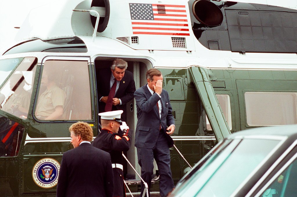 President George H. W. Bush arrives at Meigs Field - Chicago Sun-Times