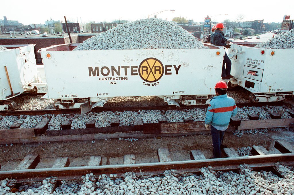 Construction of elevated train tracks to Midway Airport - Chicago Sun-Times