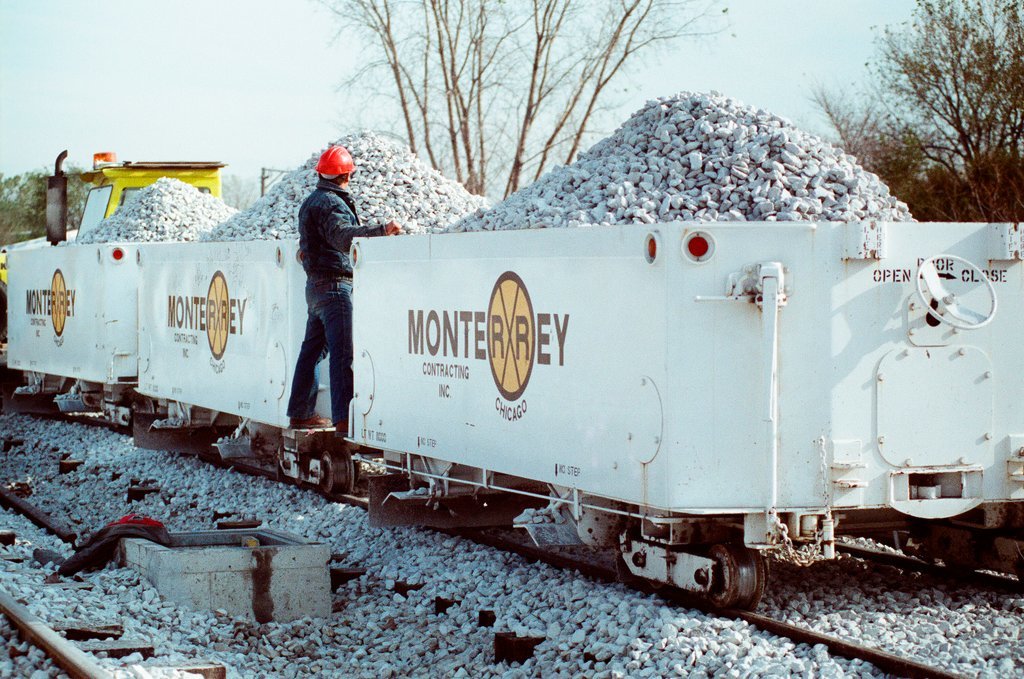 Construction of elevated train tracks to Midway Airport - Chicago Sun-Times