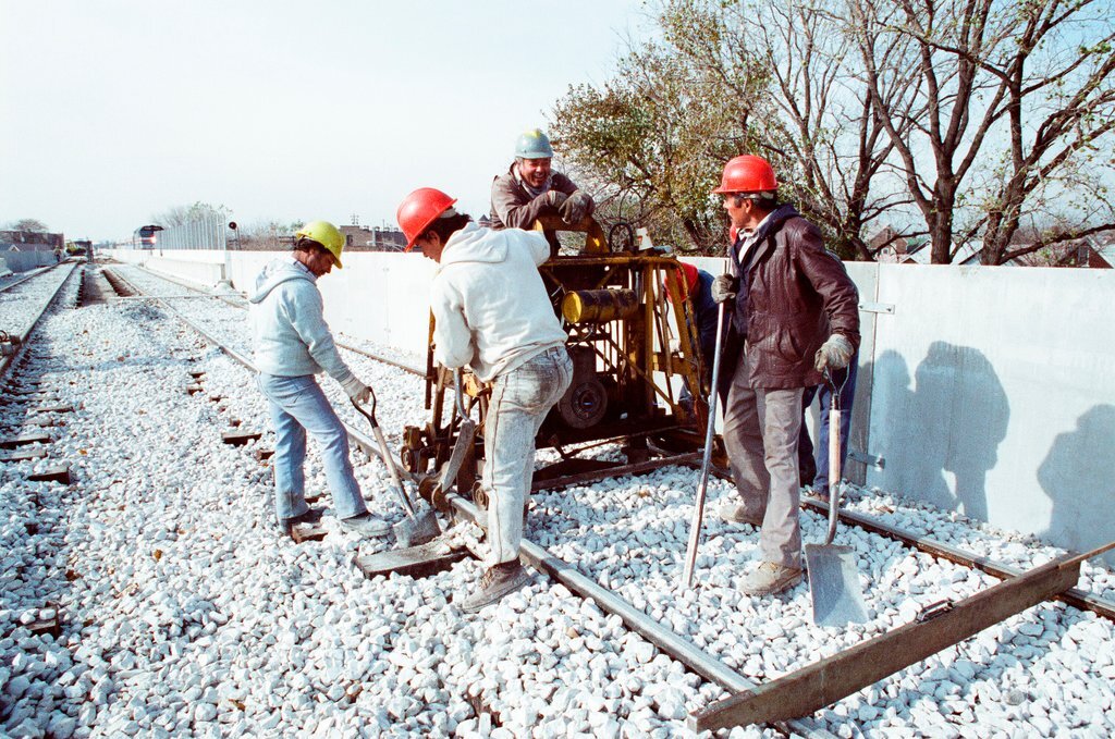 Construction of elevated train tracks to Midway Airport - Chicago Sun-Times