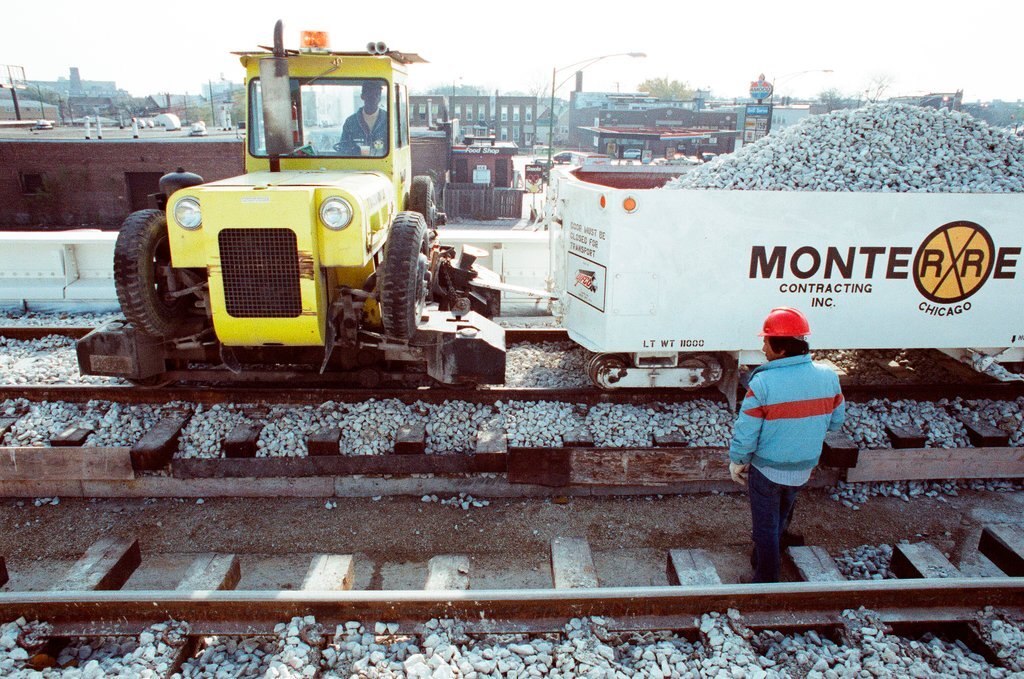 Construction of elevated train tracks to Midway Airport - Chicago Sun-Times