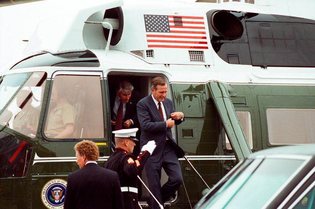 President George H. W. Bush arrives at Meigs Field - Chicago Sun-Times