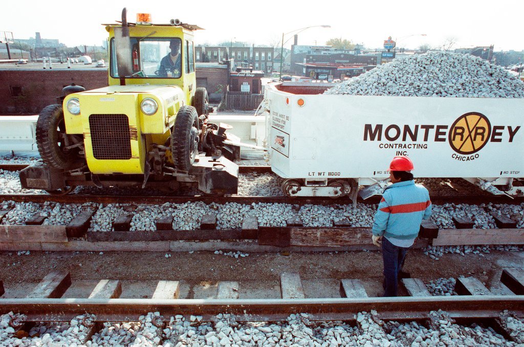 Construction of elevated train tracks to Midway Airport - Chicago Sun-Times