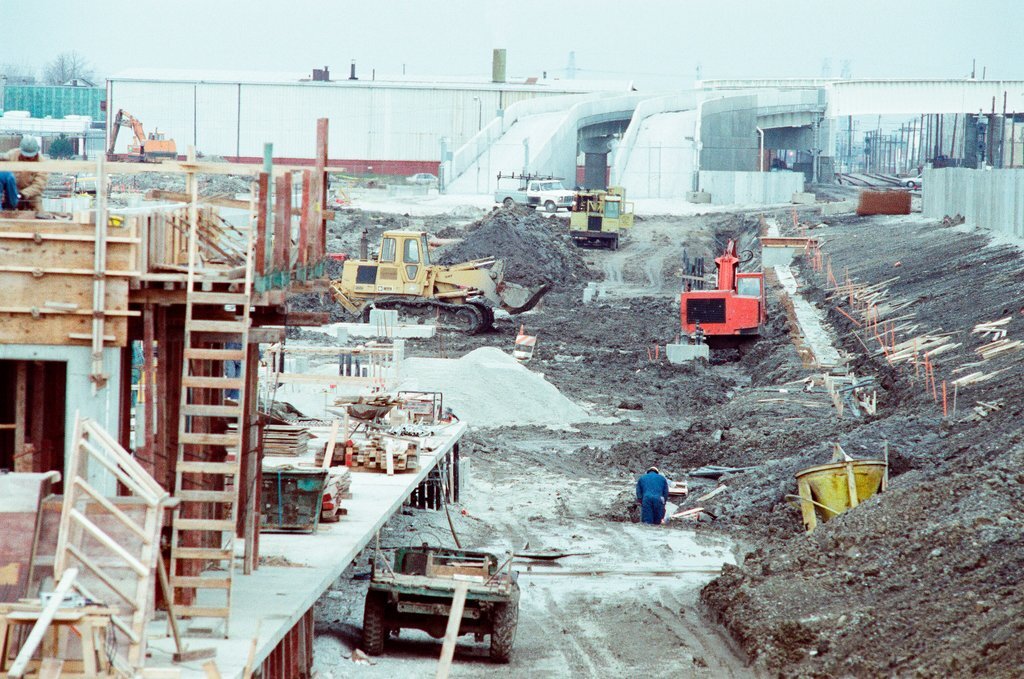 Construction of elevated train tracks to Midway Airport - Chicago Sun-Times