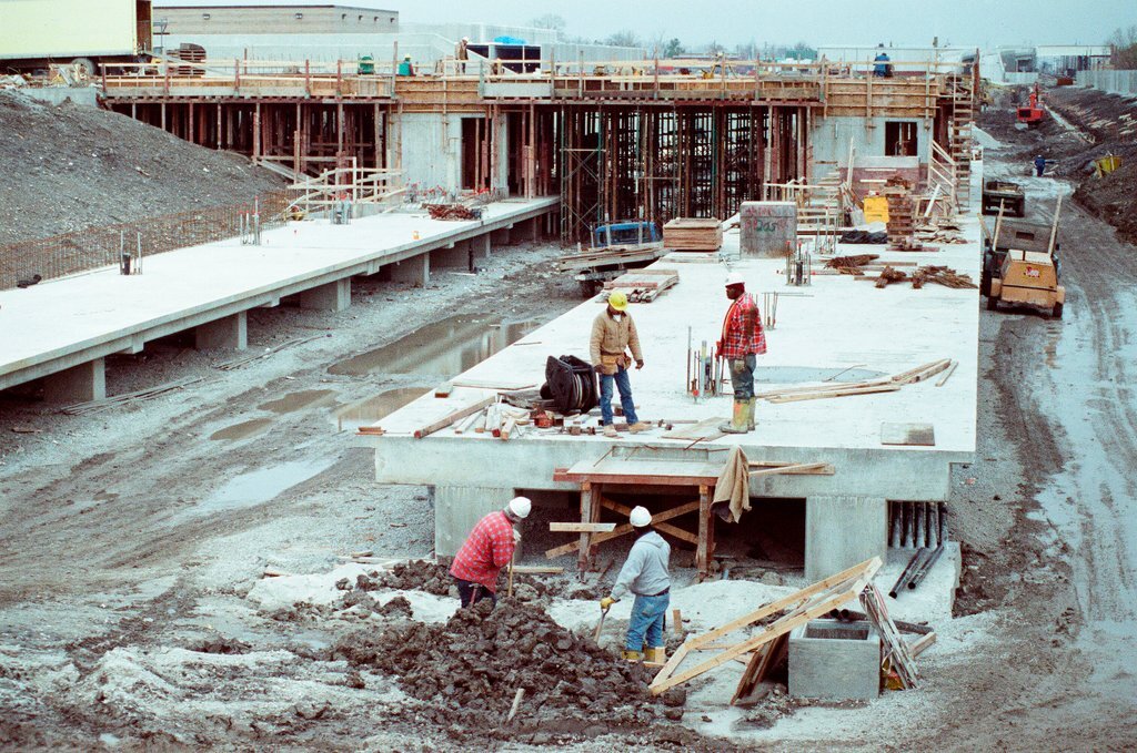 Construction of elevated train tracks to Midway Airport - Chicago Sun-Times