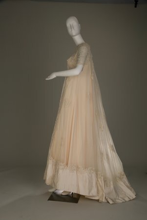 Wedding dress - N.A. Hanna, Inc.