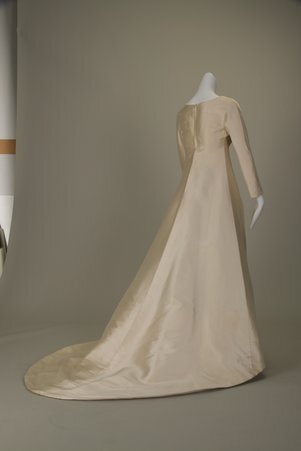 Wedding dress - Givenchy, Hubert de, 1927- (designer)