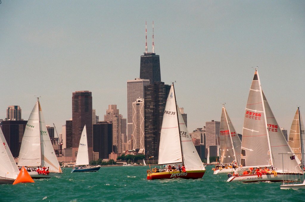 Sailboats beginning the Mackinac Island race - Chicago Sun-Times