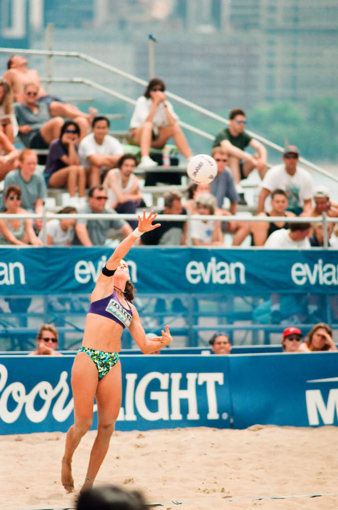 Women's 2-on-2 beach volleyball - Brian Jackson for Chicago Sun-Times